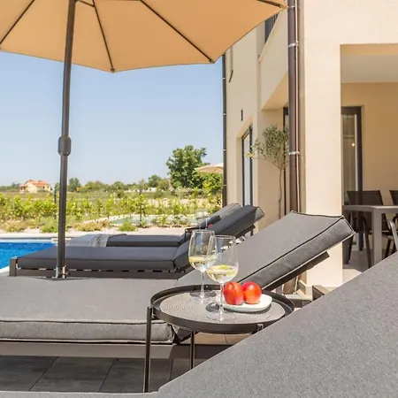 Lanterna 1 By Seeadria Agency Tar-Vabriga