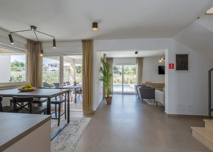 Lanterna 1 By Seeadria Agency *