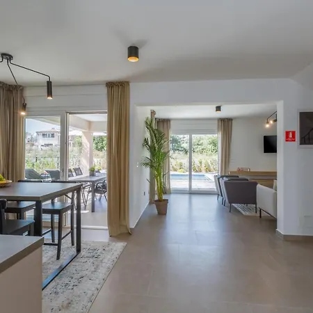 Lanterna 1 By Seeadria Agency *